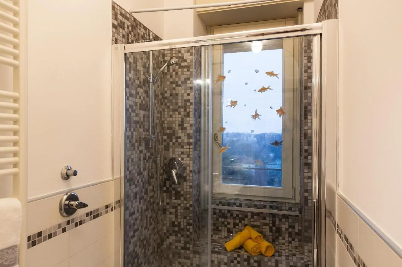 מילאנו The Wall - Top Floor Apartment